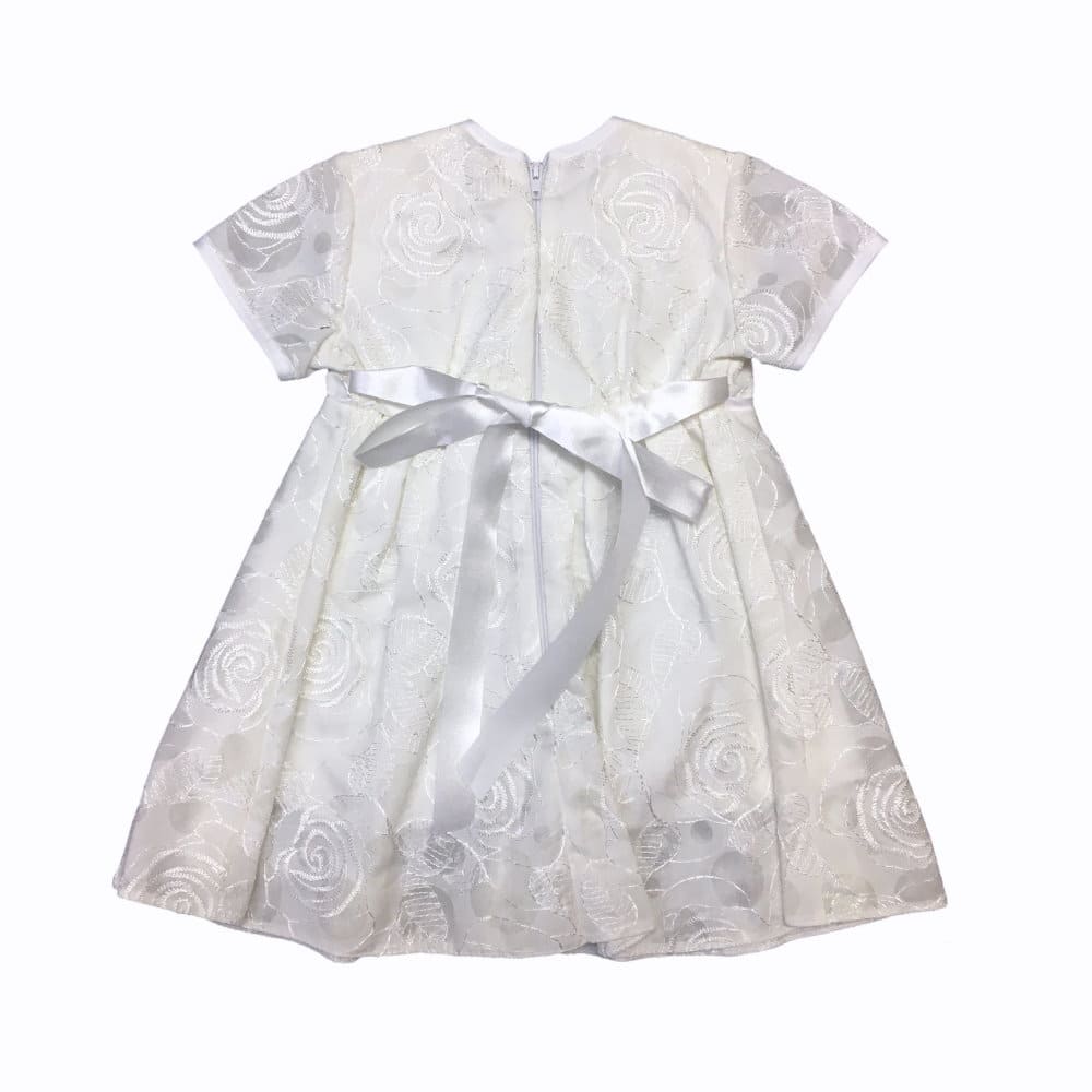 Taufkleid von hinten
